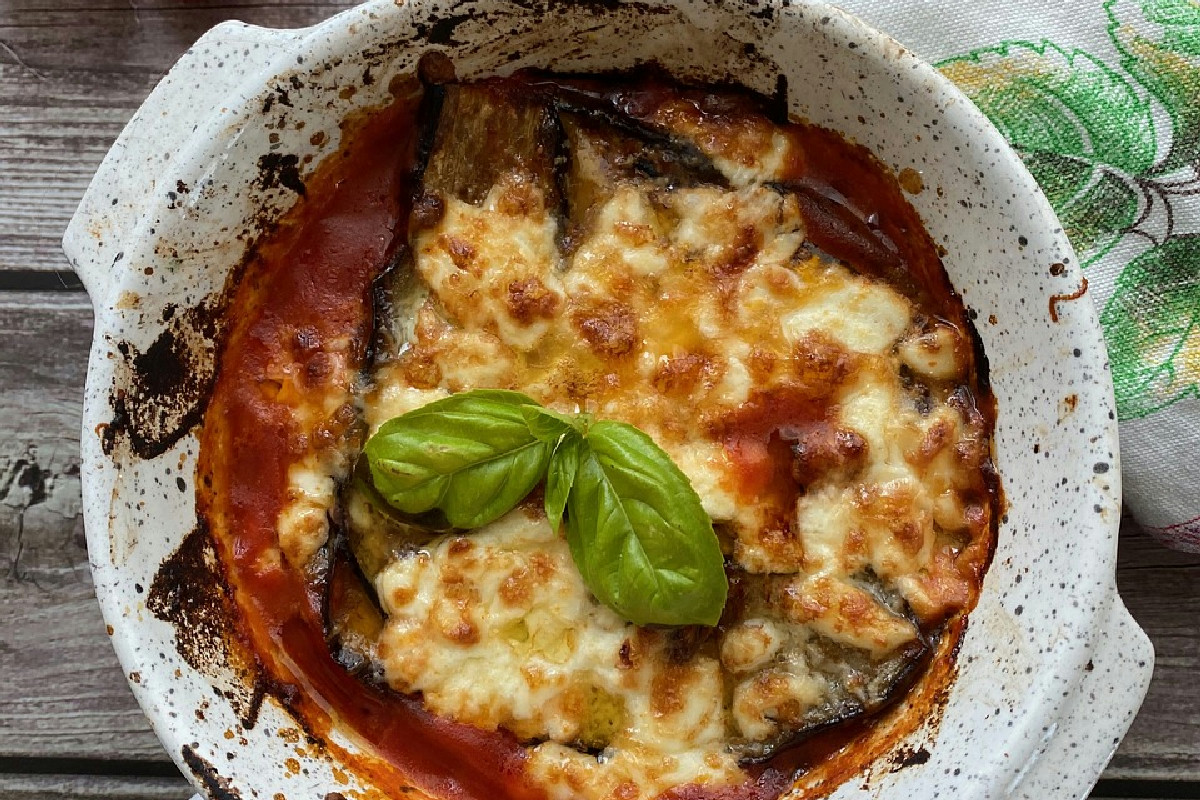 Non preparo più le melanzane alla parmigiana come una volta: il trucco che ha cambiato tutto