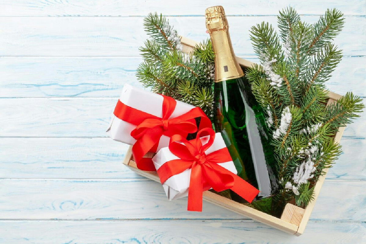 Non sai che bottiglia scegliere per Natale? Queste idee di design faranno brillare le tue feste