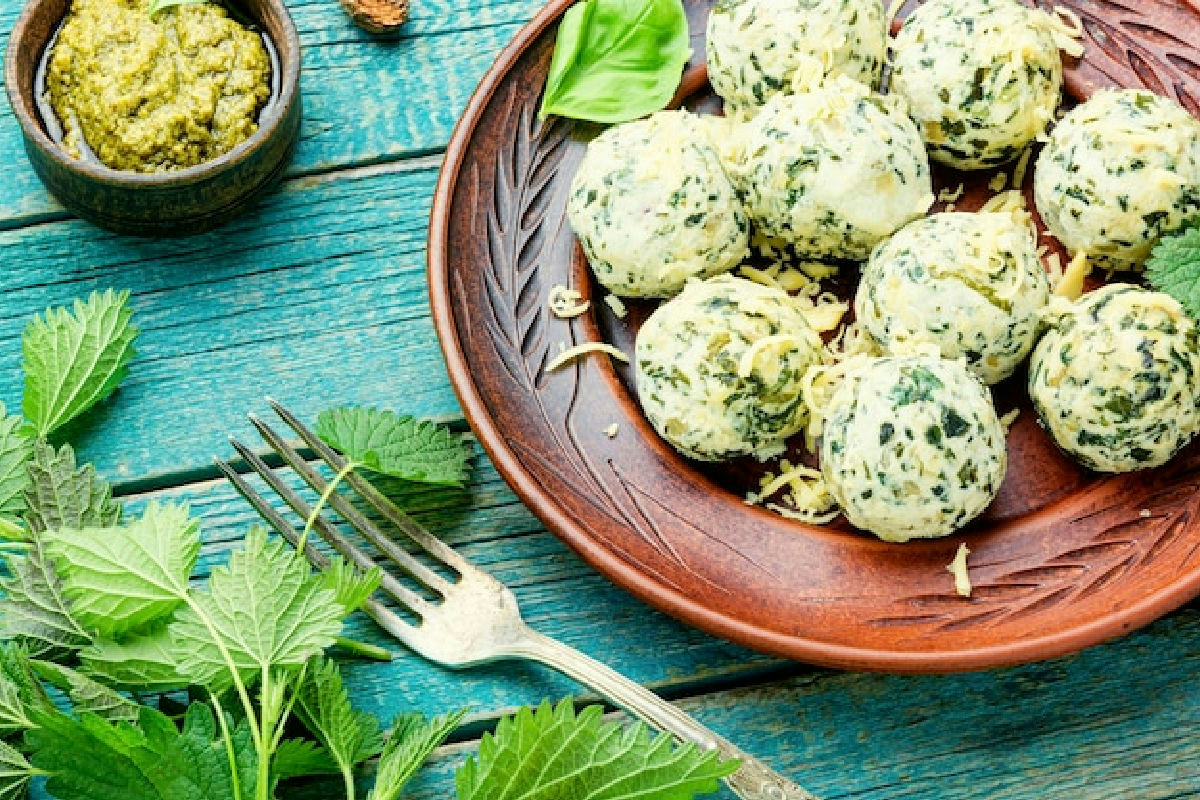 Polpette di verza e patate, la ricetta comfort food